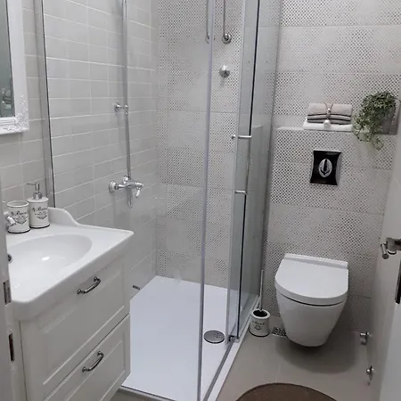 Dom wakacyjny Seaside Family Friendly House With A Swimming Pool Orebic, Peljesac - 23009 Orebić