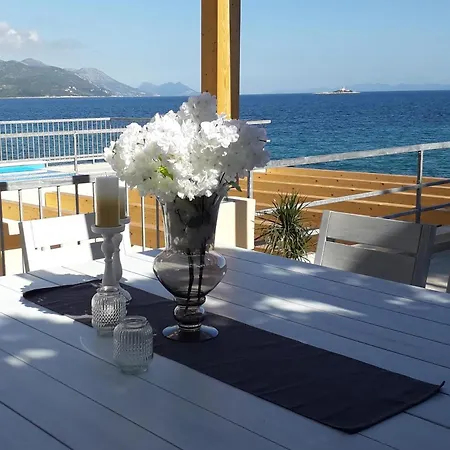 Seaside Family Friendly House With A Swimming Pool Orebic, Peljesac - 23009 Casa de Férias