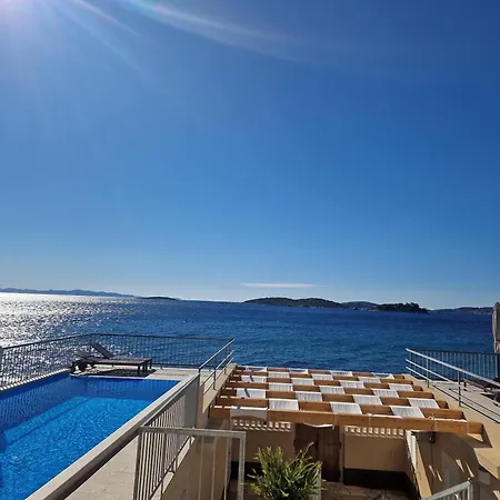 Seaside Family Friendly House With A Swimming Pool Orebic, Peljesac - 23009 Casa de Férias Orebić