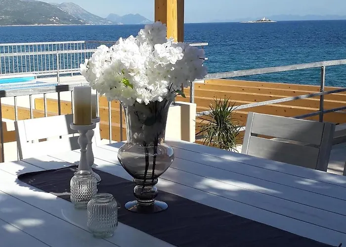 Seaside Family Friendly House With A Swimming Pool Orebic, Peljesac - 23009 度假居